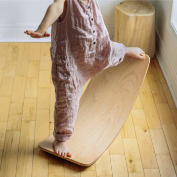 Montessori curved balance board - Image 11